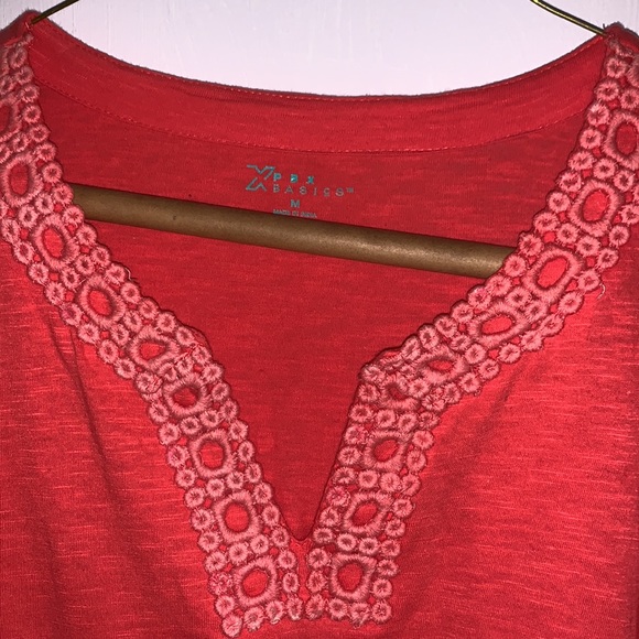 Top - Picture 2 of 4